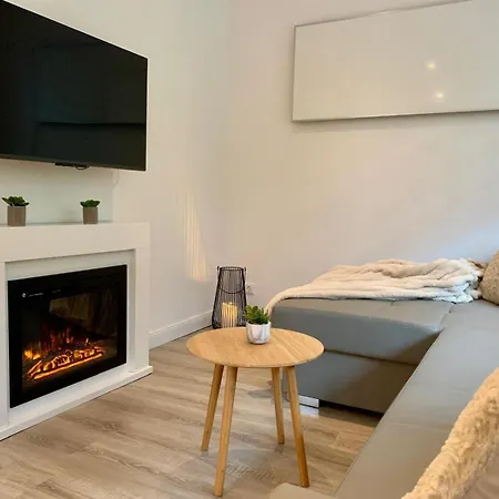 Ferienhaus Modernes Waldhaus An Der Müritz-elde-wasserstraße *