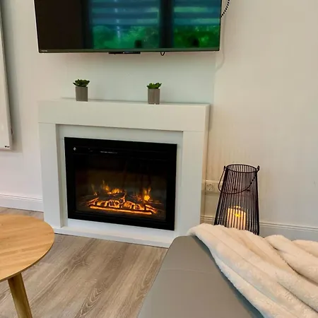 Modernes Waldhaus An Der Müritz-elde-wasserstraße Ferienhaus *